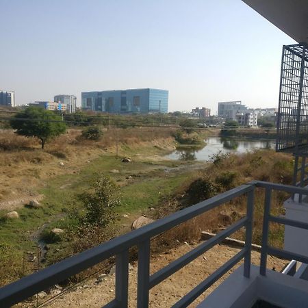 Misty Lake Guest House 하이데라바드 외부 사진