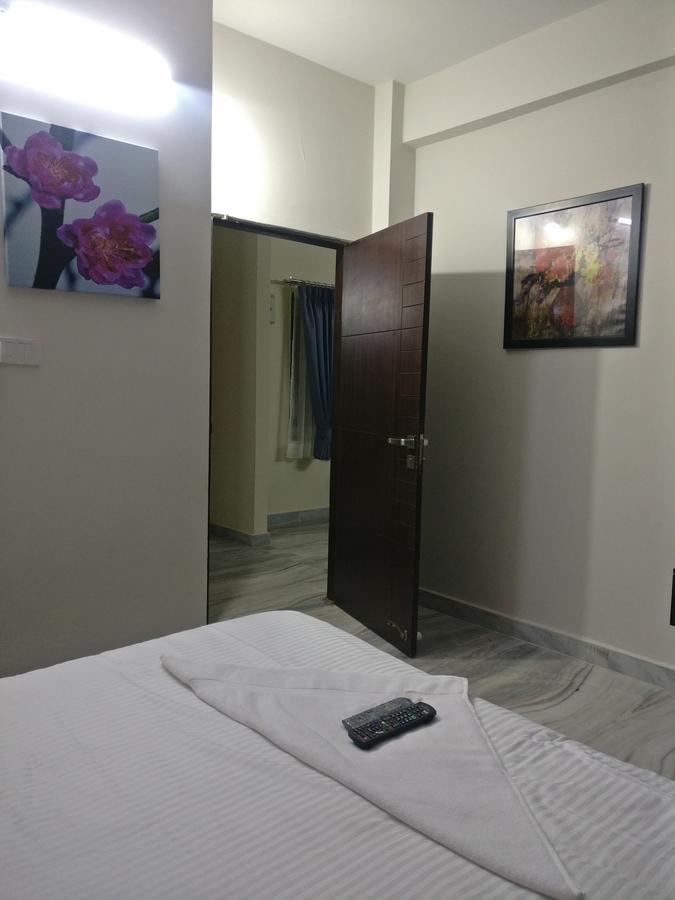 Misty Lake Guest House 하이데라바드 외부 사진