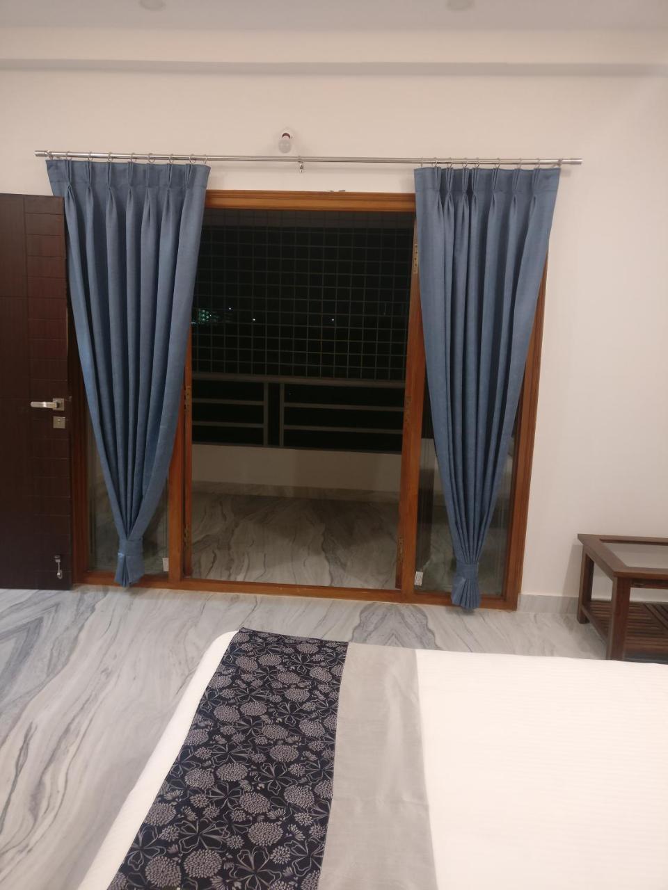 Misty Lake Guest House 하이데라바드 외부 사진