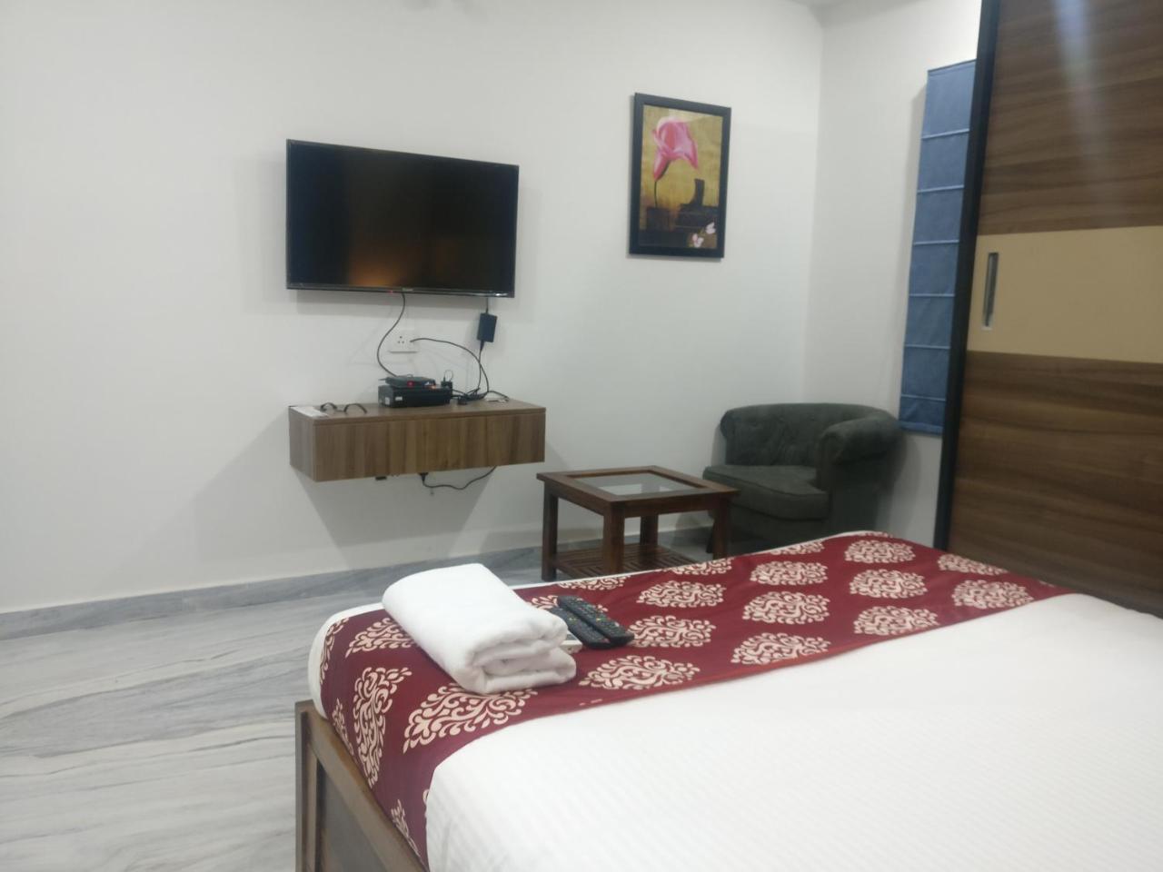 Misty Lake Guest House 하이데라바드 외부 사진