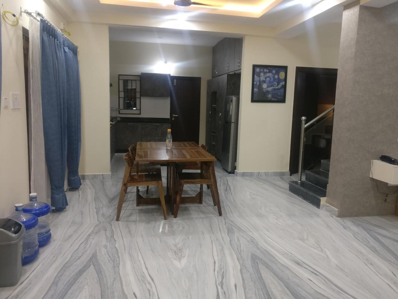 Misty Lake Guest House 하이데라바드 외부 사진